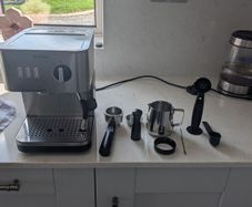 Breville Bijou Coffee Machine + accessories