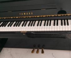 Yamaha U1 piano Reconditioned great quality