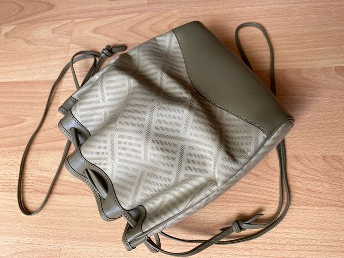 Gyvenchy genuine bag
