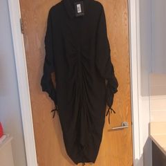 Pretty Little  Thing Plus   Black Ruched  Side Shirt Dress.   S.20   B.N.W.T