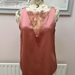 gallery top