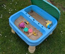 Sand and water table