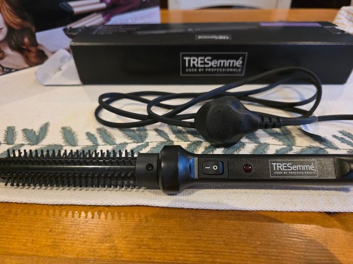 Ceramic hot brush & Glamour waver