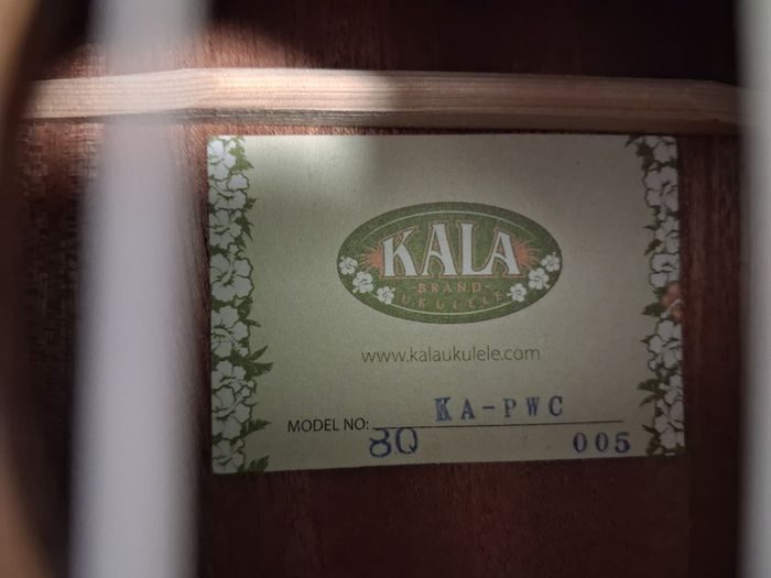 Kala KA-PWC Walnut Concert Ukulele