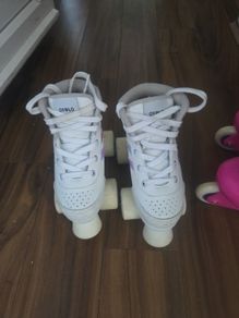 skates size 24-26 kids, bearly used