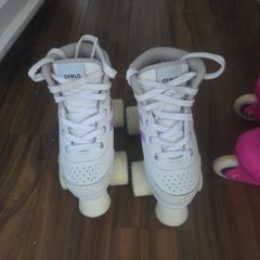 skates size 24-26 kids, bearly used