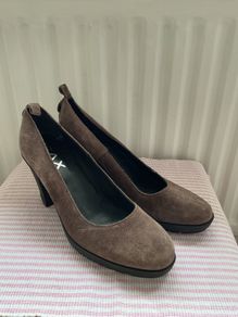 shoes sax size 40 mink suede heeled shoe size 40