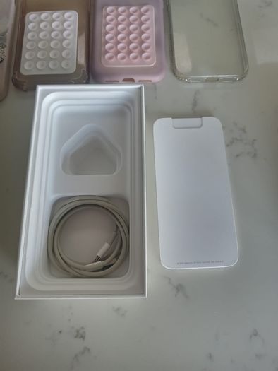Can post!  Mint Apple iPhone 11