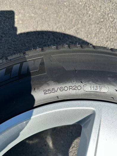 Land Rover Defender 20" Genuine Alloy wheels