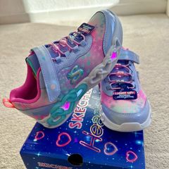Price Drop! Bnwt Skechers Infinite Heart Light-up Trainers UK Size 1