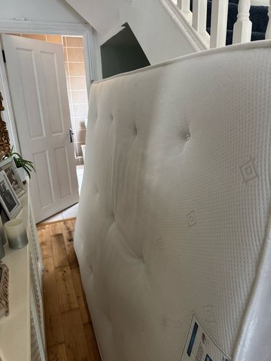 king size mattress 6 mths old