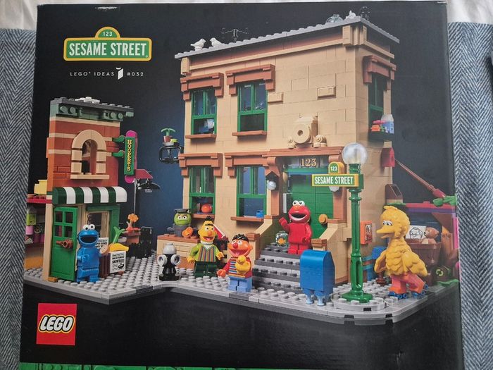 LEGO 21324 Sesame Street