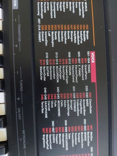 YAMAHA PSR-F51 61 key Keyboard, working perfect and in like new condition, comes with power adaptor