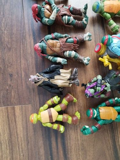 toys,