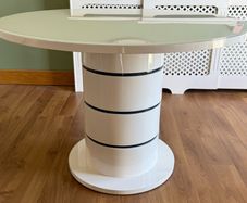 White Round  table