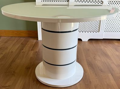 White Round  table