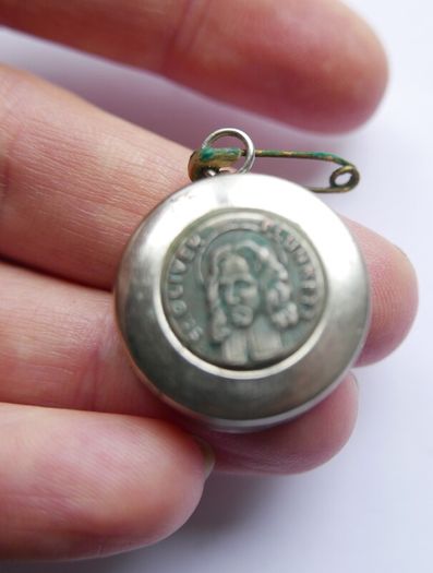 RELIC Catholic Saint Medal Reliquia