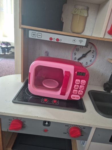 Wooden toy kitchen + more