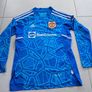 Manchester United Goalkeeper Kit age 11-12 yrs Image 2
