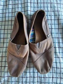 Toms UK 8