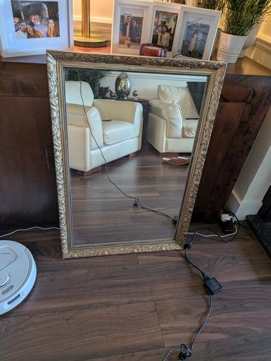 Gold mirror