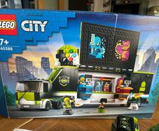 Lego City 60388 - Gaming Tournament Truck