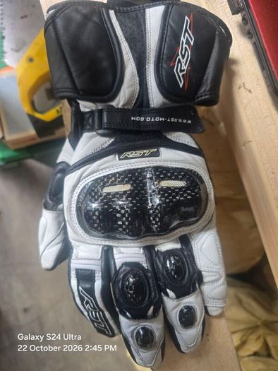 biker gloves