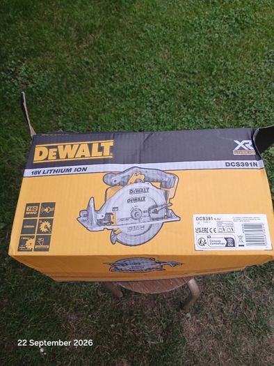 De Walt Circular Saw