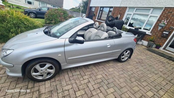 Peugeot 206 convertible 06