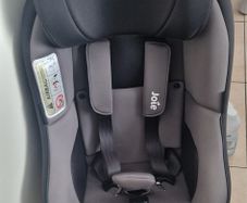 Jolie 360 car seat x2