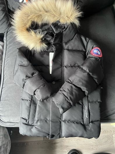 Canada goose boys kids jacket age 4-5