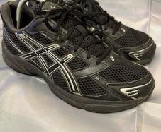 Asics trainers