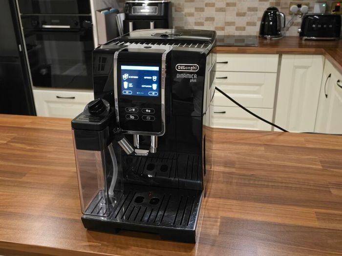 De'Longhi Dinamica Coffee Machine