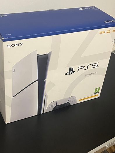 PS5 Slim DISC 1TB boxed with controller