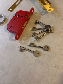 Door lock