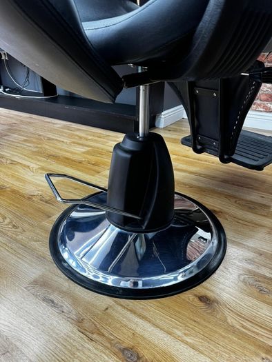 Barber/Hairdresser Chairs - Set of 3
