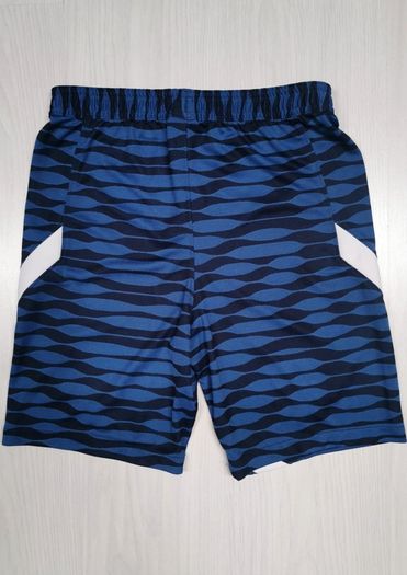 Boy's NIKE shorts size XL