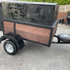 dog trailer