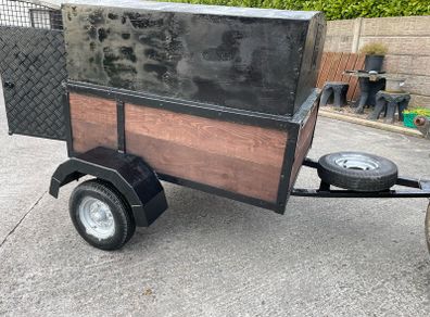 dog trailer