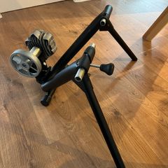 SARIS FLUID2 bike trainer