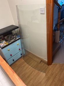 Curved shower door