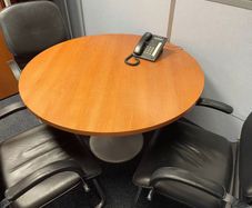 Round Meeting Table with 3 chairs
