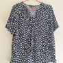 Black and white blouse Image 4