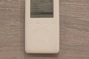 iPod Classic 3rd Gen 10gb (Free Post)