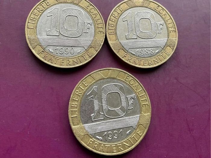 Vintage 1960-90s French Franc Coin Lot Mixed Denominations (10 1, and 1/2 Francs)