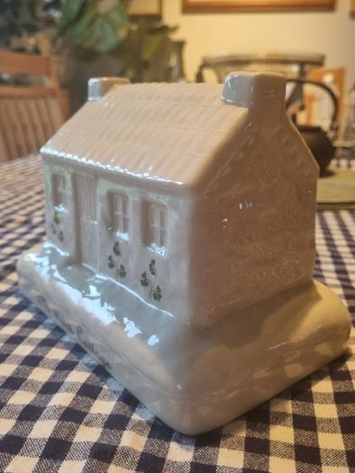 Donegal Parian China Cottage