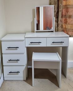 Dressing table
