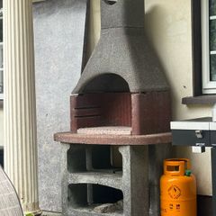 Outdoor BBQ / Garden Chiminey Grill