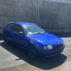 2000 Toyota Corolla