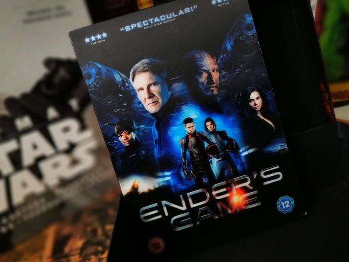 Ender's Game ! DVD ! With Lenticular Slipcase ! 2014 ! Sci-Fi Movie !